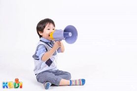 اشاره نکردن کودک به اشیاء از علائم اُتیسم است