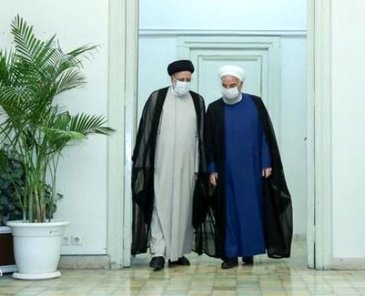 روزنامه آفتاب یزد: رئیسی دارد راه روحانی را می رود؟