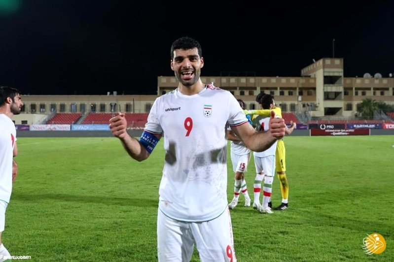 چرا اسکوچیچ پیراهن مهدی طارمی را به بازیکن دیگری داد؟