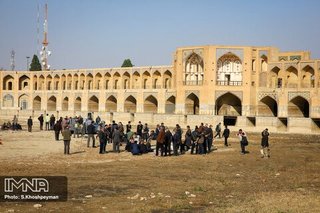 اگر شهدای اصفهان بودند، حقابه زاینده‌رود را مطالبه می‌کردند/ مدیریت کلان کشور اقدام کند