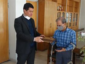 به مناسبت روز معلول انجام گرفت؛ تجلیل از همکار معلول در آبفای منطقه یک