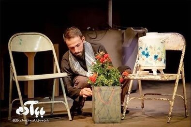 حمیدرضا محمدی در نمایش بابا آدم