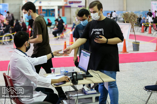 آیا واکسن نزده‌ها به کرونا مبتلا می‌شوند؟