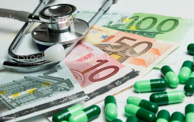  پول، سیاست، اقتدار  و اندکی افتخار