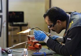 لزوم ارائه آموزش‌های مهارتی به دانشجویان