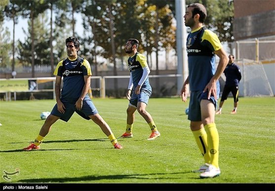 مشق پیروزی سپاهانی‌ها  در باغ فردوس