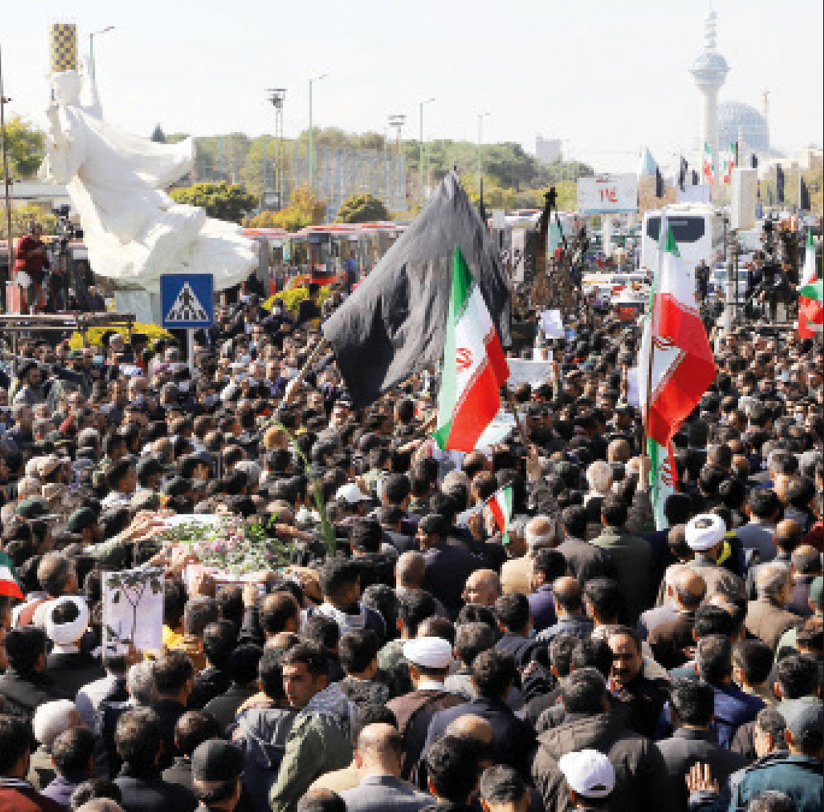 تشییع پیکر شهدای مدافعان امنیت در اصفهان