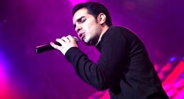 محسن یگانه در اصفهان می خواند