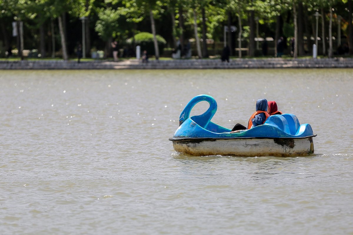 جامعه به زنان و مادرانی شاد نیازمند است