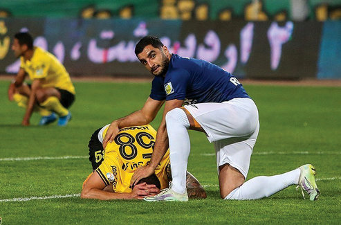 تعارف خانمان‌سوز سپاهان  به پرسپولیس