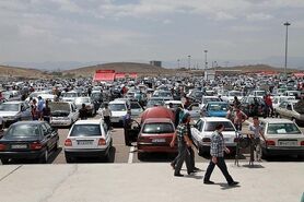    استیضاح وزیر هم دردی از بازار خودرو دوا نمی‌کند