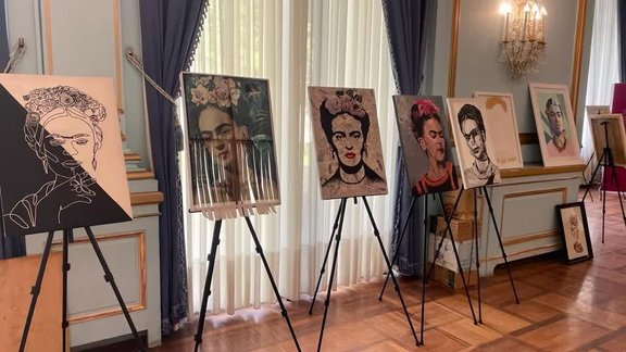 روایت اصفهانی فریدا در کاخ نیاوران