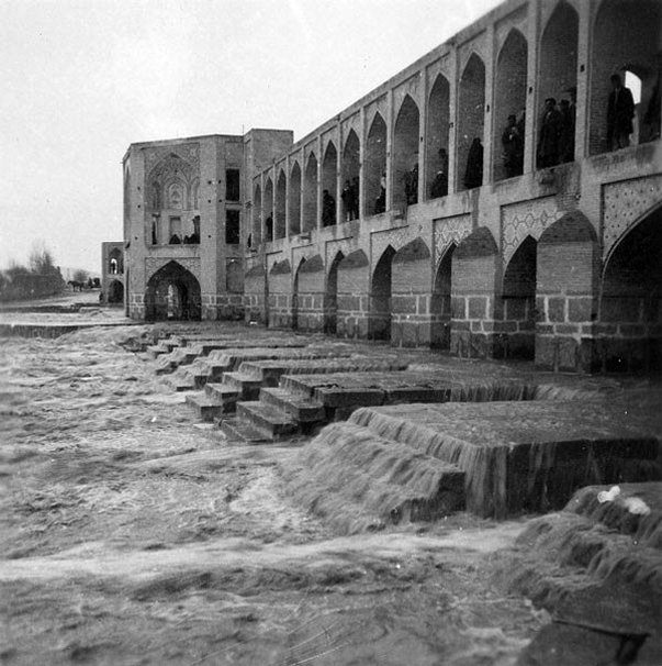 عکس قدیمی از  زاینده‌رود در عهد قاجار