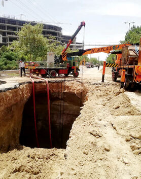زمین زیر پای بزرگراه خالی شد