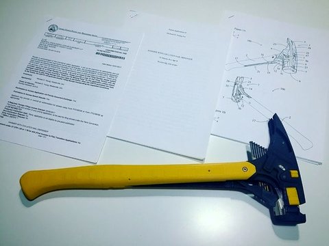 اختراع چکشی که با شست دست مهربان است