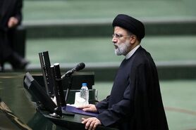 مردم همچنان چشم انتظار تحقق وعده‌های اقتصادی دولت