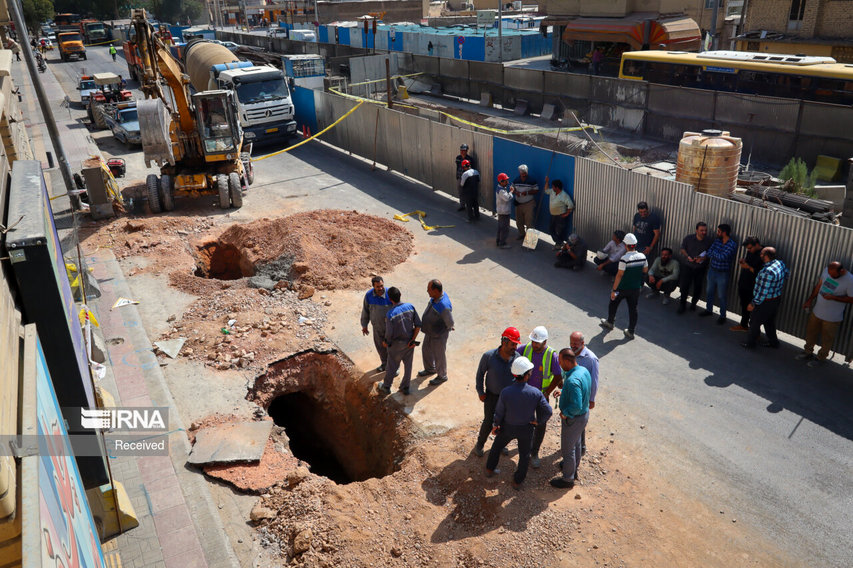 ابرپروژه‌های کاغذی  با لبه تیز