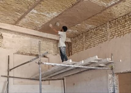 ضلع شرقی تکیه کازرونی تخت فولاد مرمت شد