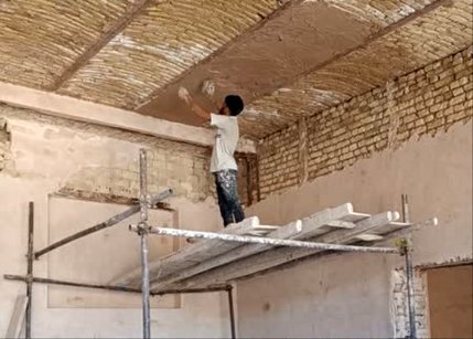 ضلع شرقی تکیه کازرونی تخت فولاد مرمت شد