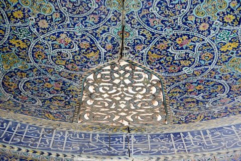 بلعیده شدن سازه‌های تاریخی اصفهان در اثر فرونشست زمین