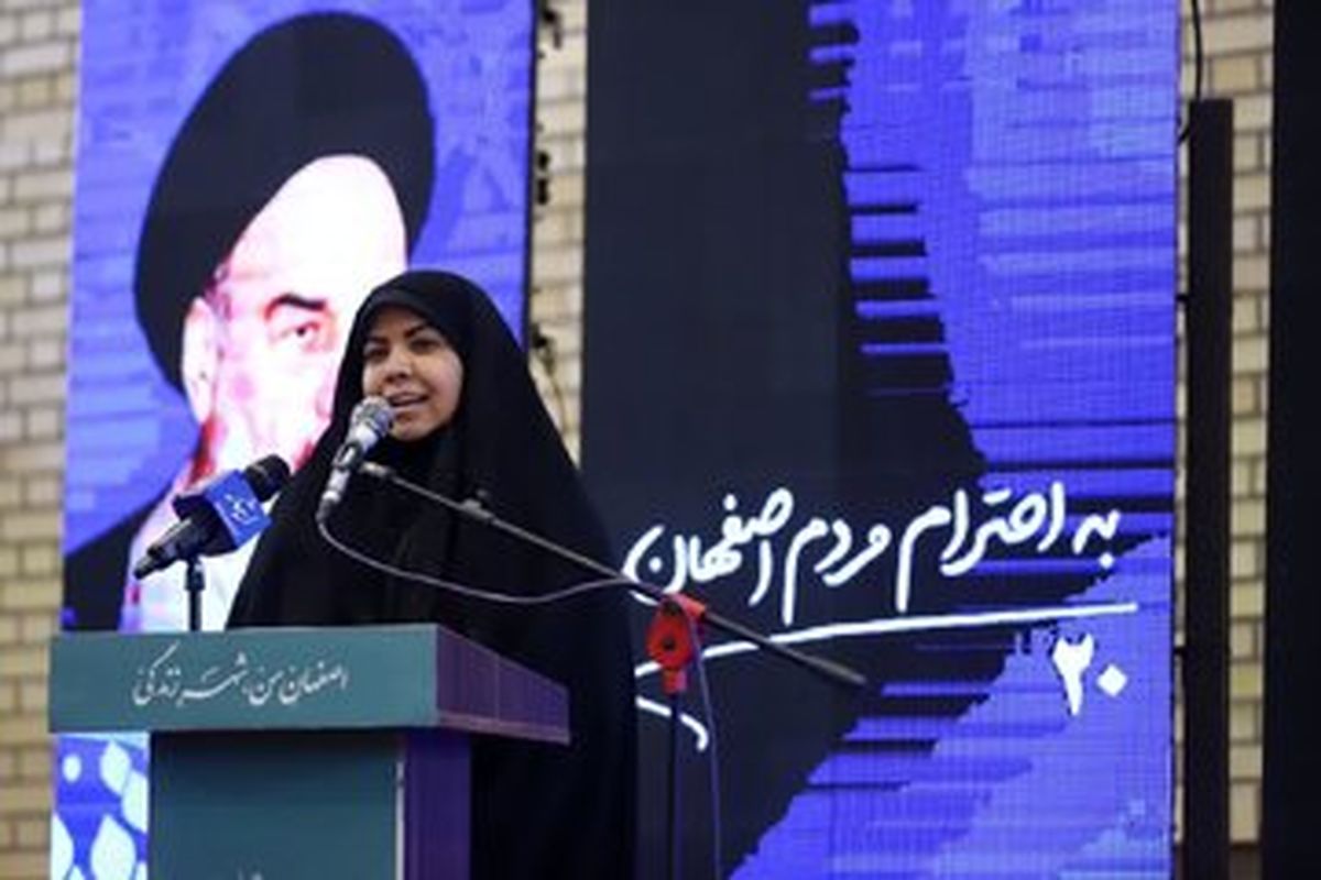 احداث بیمارستان ۵۰۰ تخت‌خوابی ۲۵ آبان کاری بزرگ در حوزه سلامت اصفهان است