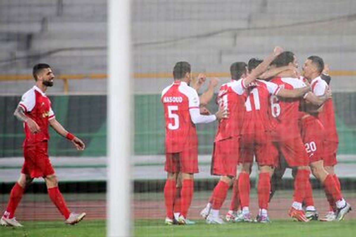 عکس| پرسپولیسی‌ها در جشن تولد یک عضو خاص