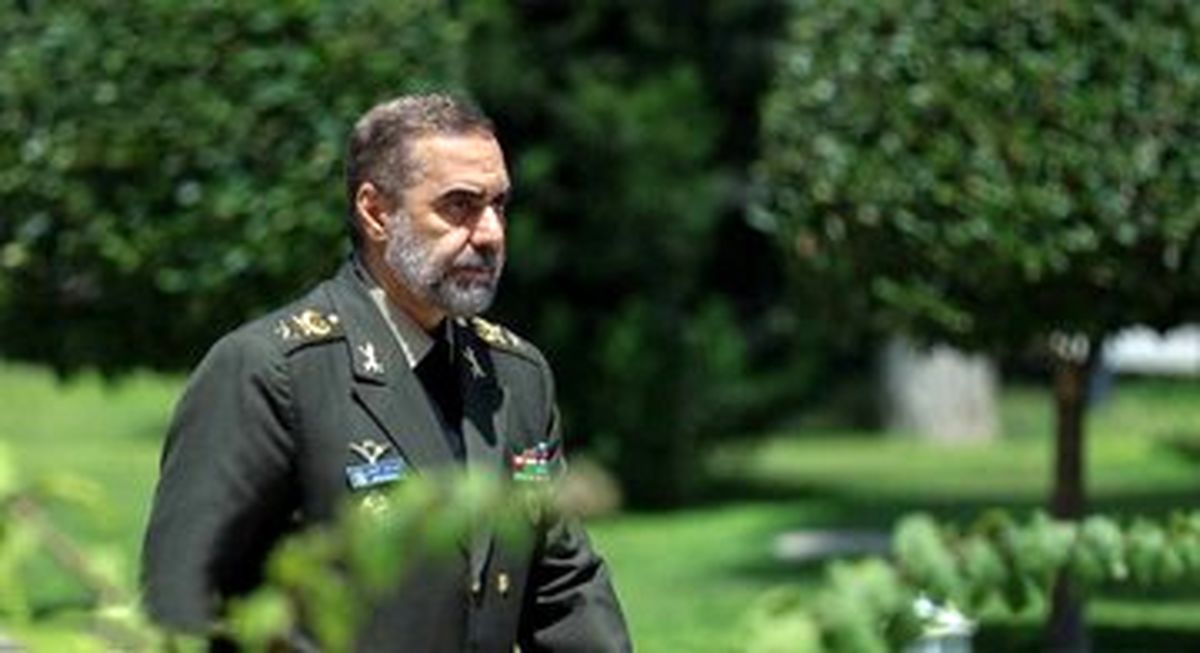 تأکید وزیر دفاع بر حمایت ایران از انصارالله یمن/ حمله ایران به کشتی حامل مواد شیمیایی در اقیانوس هند صحت دارد؟