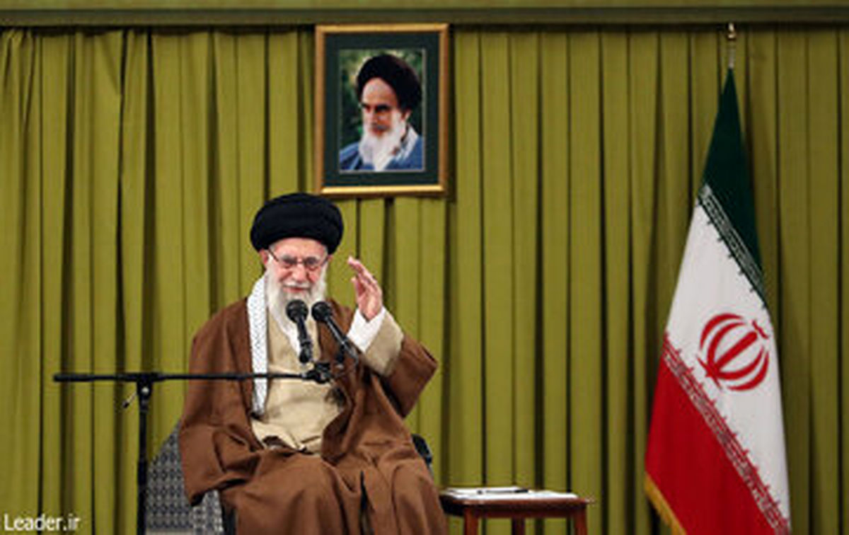 تاکیدات انتخاباتی رهبر انقلاب در یک ماه اخیر؛ از حضور حداکثری در انتخابات تا تحول در کشور از مسیر انتخابات