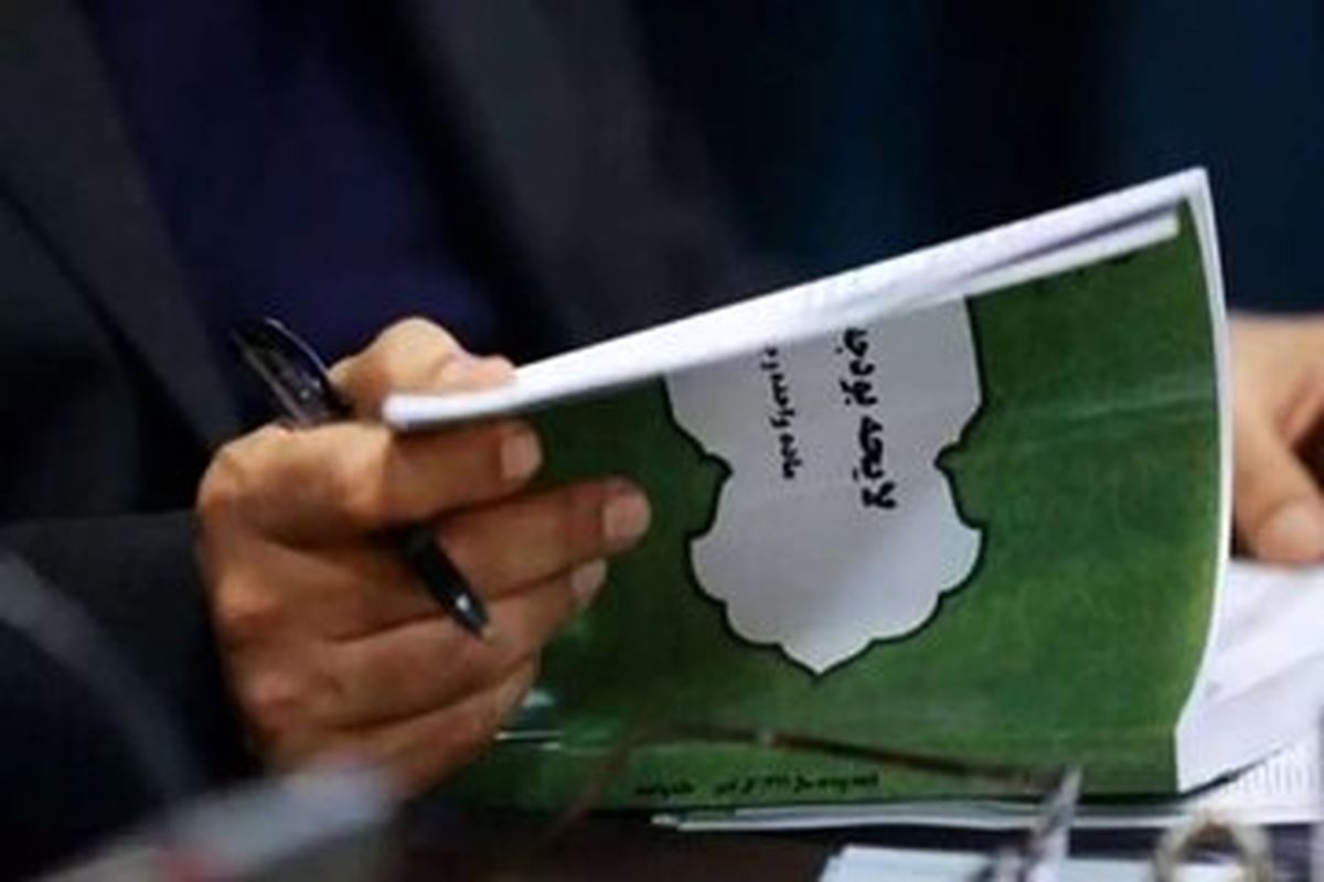 افزایش حقوق کارکنان از ارز ترجیحی برای کالاهای اساسی، دارویی باید پرداخت شود/تصمیم گیریها بی عدالتی و تبعیض را نباید افزایش دهد