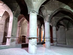 سراسر روشنایی و زیبایی