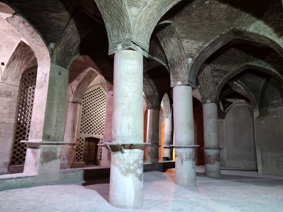 سراسر روشنایی و زیبایی