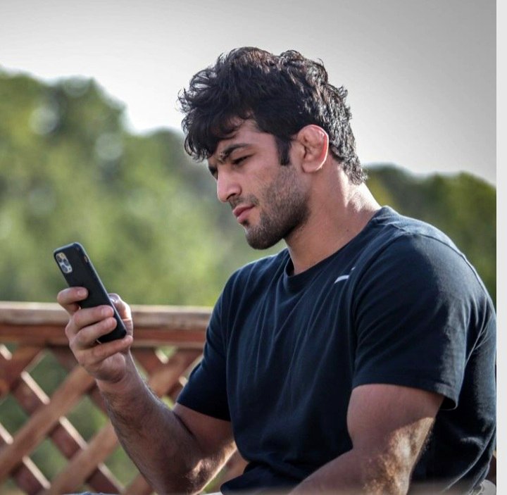 بیوگرافی کامل حسن یزدانی | مدال‌های جهانی، زندگی شخصی و همسر