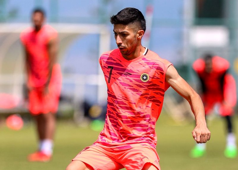 ستاره سپاهان مقابل تیم سابق به میدان می رود؟