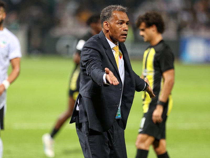 سرگیجه مورایس برای بازی با گل گهر