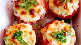 طرز تهیه دلمه گوجه فرنگی در فر + فوت و فن خوشمزه‌تر شدن