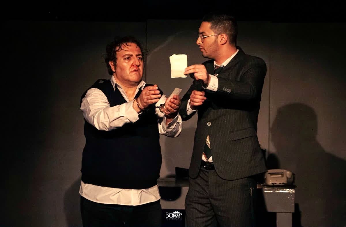 خروج ! تنها با یک تشریفات ساده