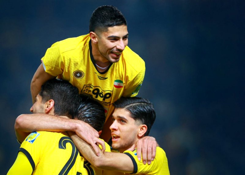 سپاهان ایستاده بر بر بام فوتبال ایران