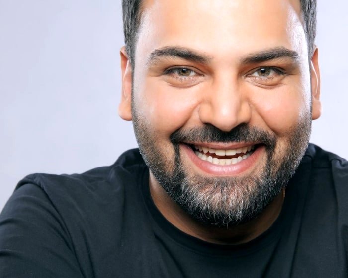 بیوگرافی احسان علیخانی از بازیگری تا اجرا و شهرت با ناگفته ها