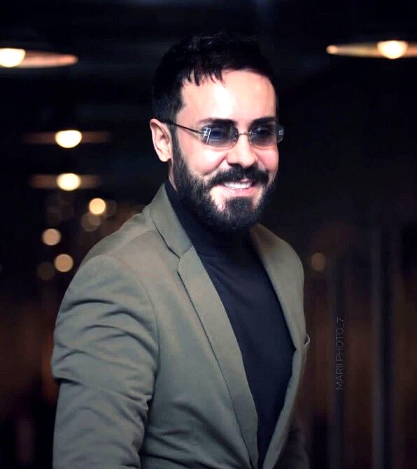 بیوگرافی کاوه سماک باشی بازیگر و همسرش با عکس