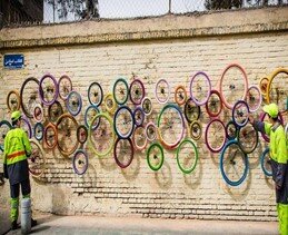 دیوارهایی که حال شهر را می‌گویند