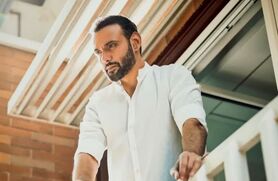 بیوگرافی امیر علی دانایی بازیگر نقش دکتر بهاروند در سریال ذهن زیبا